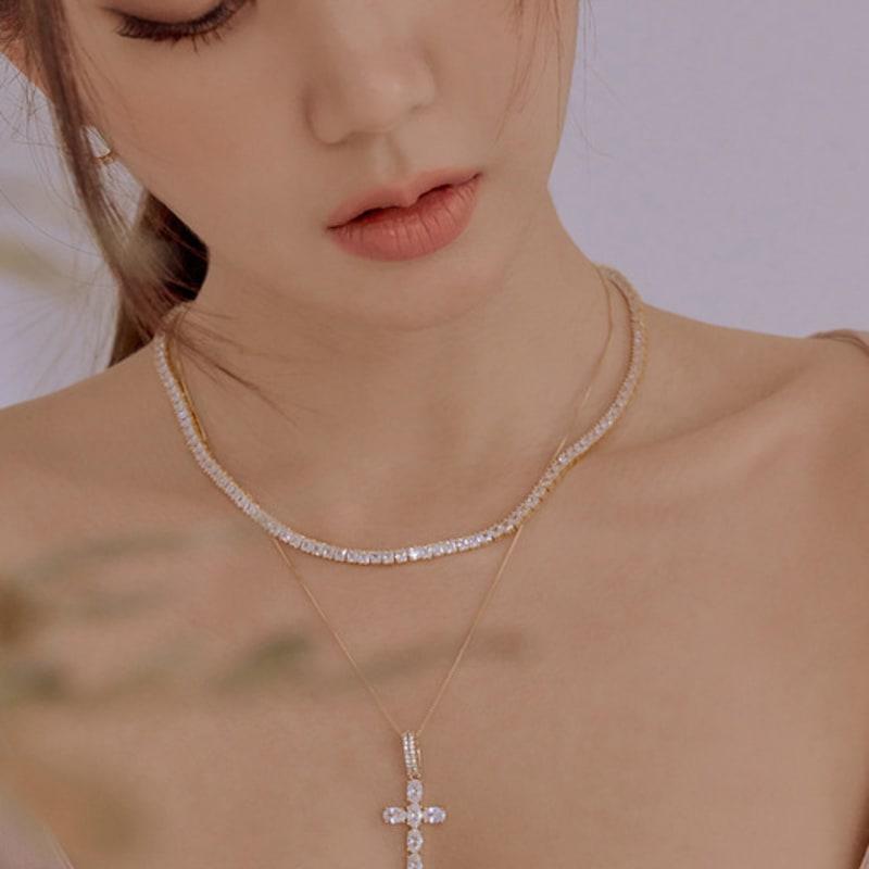 MACIER Dike Cross Necklace (Gold)