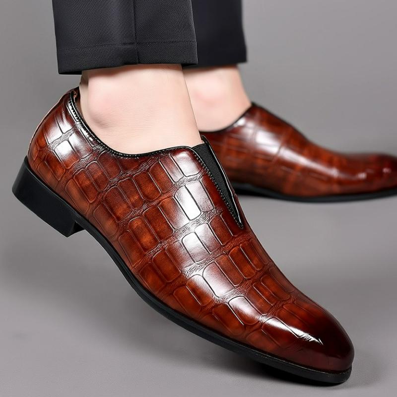 Men Dress Shoes Business Leather Shoes  Designer Breathable Loafers Fashion Wedding Party Shoes Slip on Plus Size Oxfords