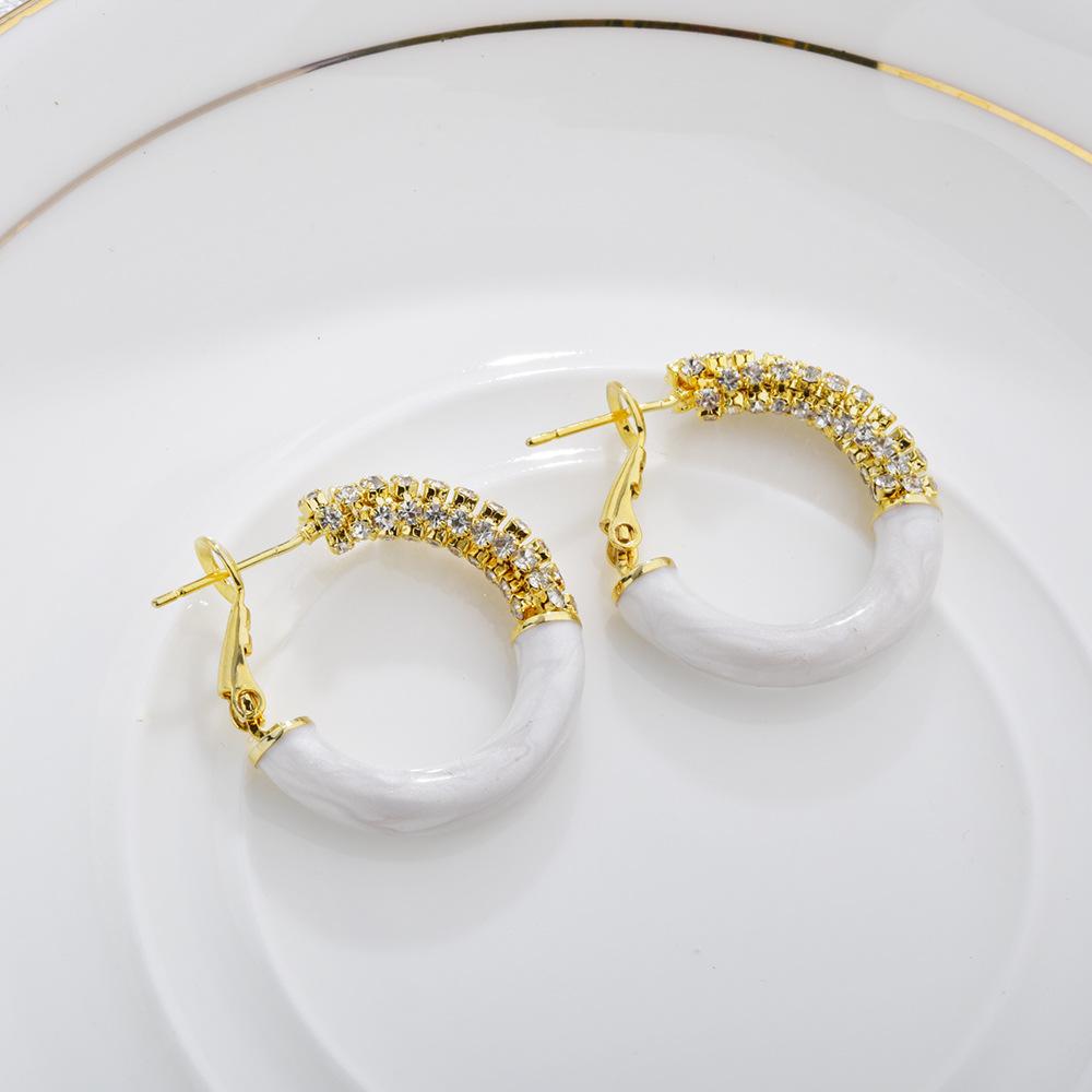 

Весенне-летние серьги-кольца с бриллиантами конфетных цветов - свежий милый нишевый дизайн для женщин