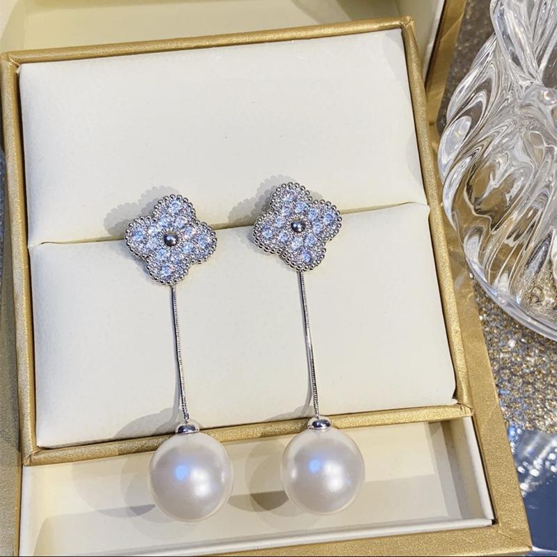 Korean Style Micro-set Lucky Flower & Large Pearl Dangle Earrings - Light Luxury, Two-way Wear for Women