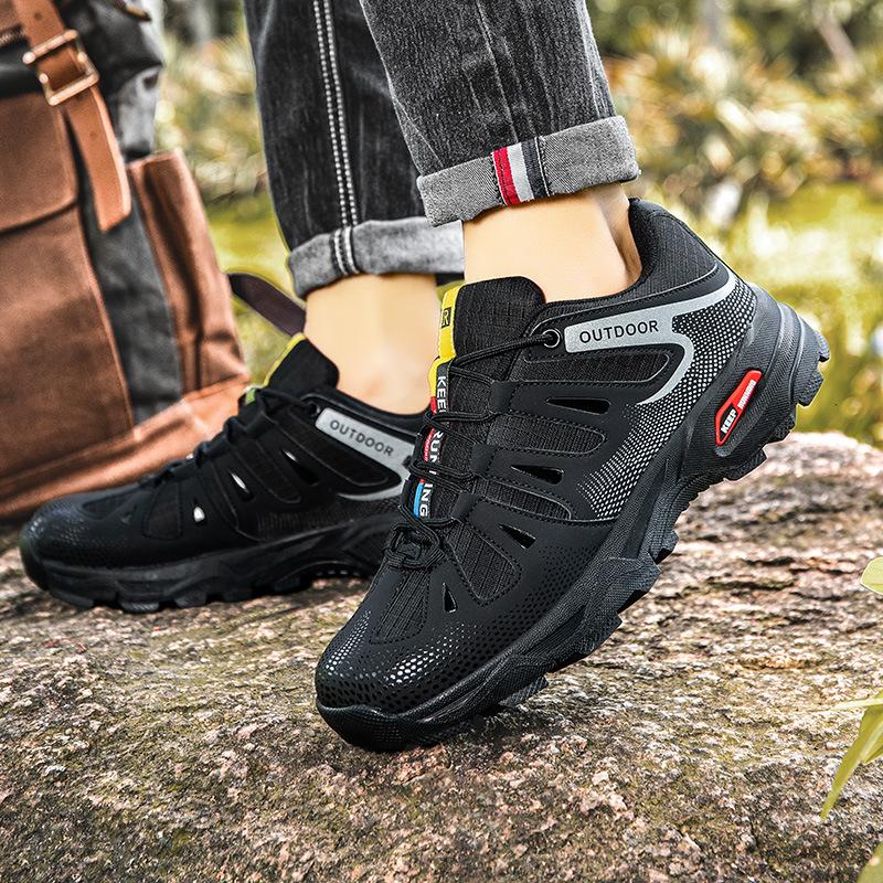 2025 large size couple hiking shoes camping off-road hiking shoes soft sole non-slip professional outdoor sports shoes