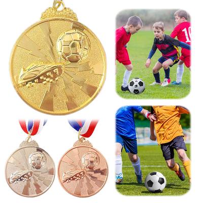 Fotbalové medaile Zlaté Stříbrné Bronzové Medaile za ocenění 2palcové Kovové medaile pro vítěze s Krční stuhou Sportovní medaile jako párty výslužky