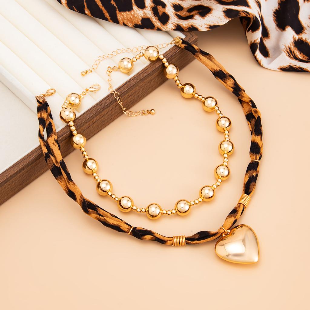 Sweet Cool INS Heart Alloy Pendant Necklace Unique Exaggerated Sexy Leopard Print Clavicle Chain for Women Daily Party Streetwear Jewelry Accessories
