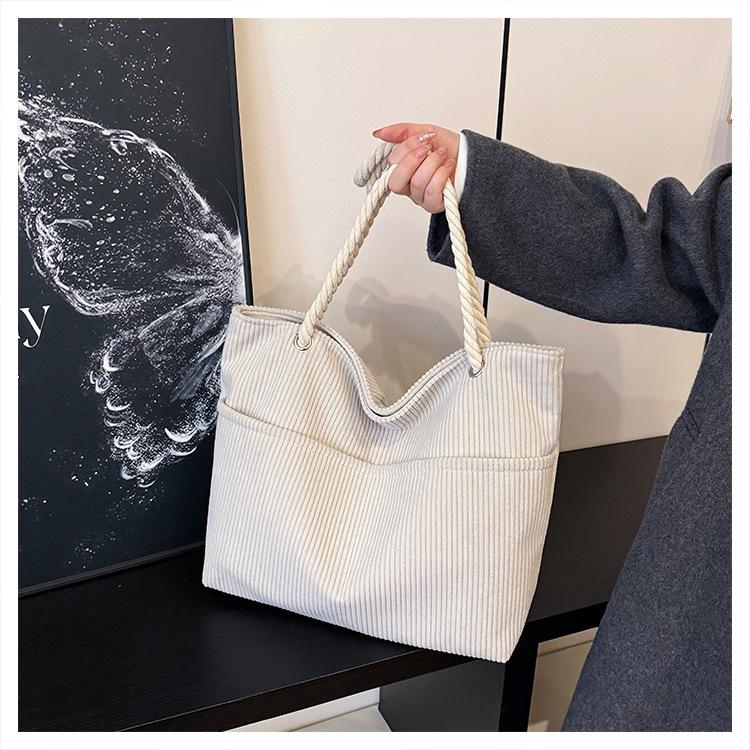 Lazy wind student literary corduroy bag women's 2025 new large-capacity shoulder portable commuter tote bag