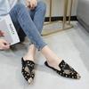Mode Neue Damenschuhe Mode String-Perlen Spitz Strass Nieten Flache Damen Hausschuhe Slip-On Maultiere Loafer Sandalen Slides Damenschuhe