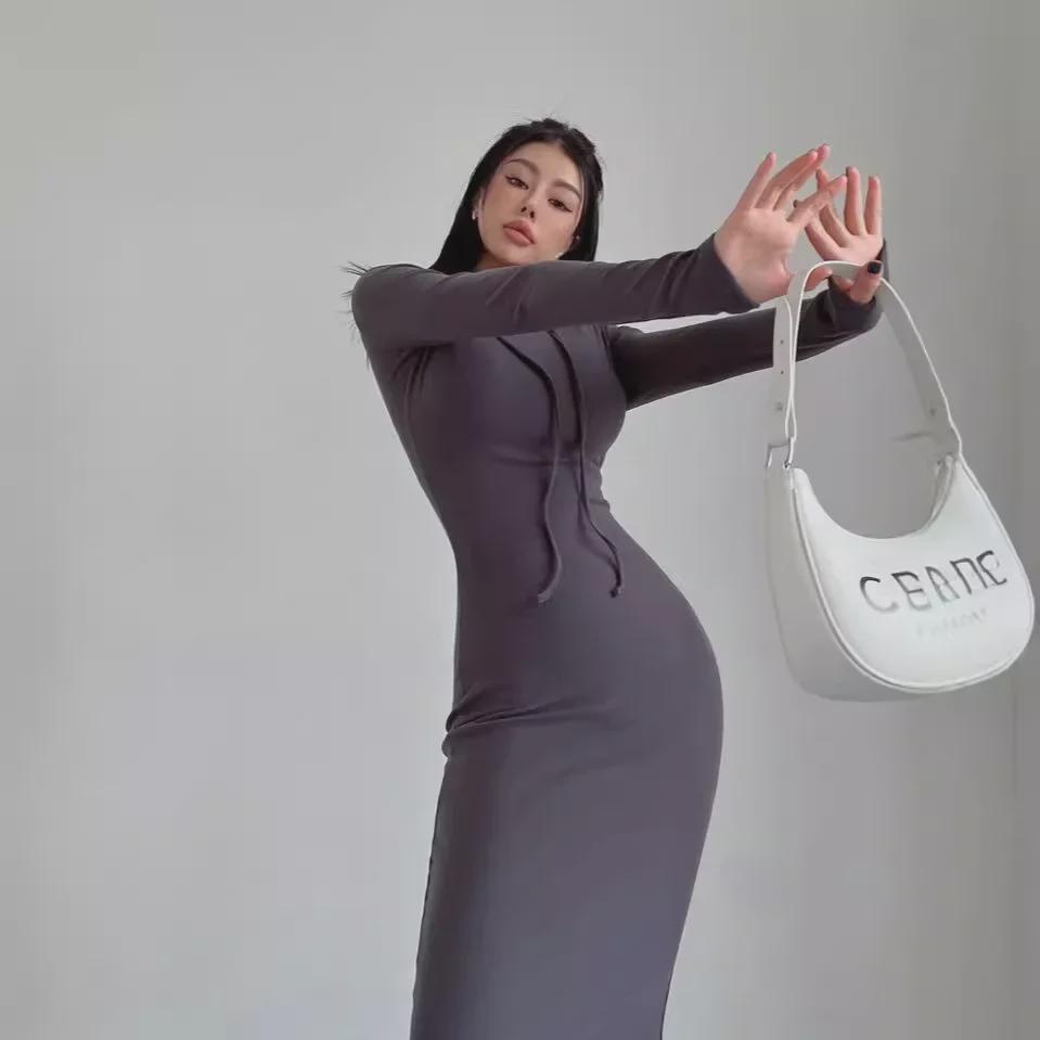 Autumn/Winter Hooded Sweater Dress – Sexy Knee-Length, Long-Sleeved, Hip-Wrapped Design
