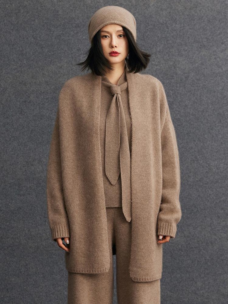 2026 Autumn/Winter Women's V-Neck Cashmere Cardigan: Elegant Mid-length, Slimming Outerwear