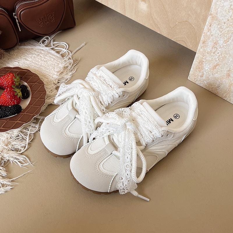 Lace Fashion Retro Flat-bottomed German Training Shoes Women's New Autumn Versatile Casual Light Sports Forrest Gump Board Shoes