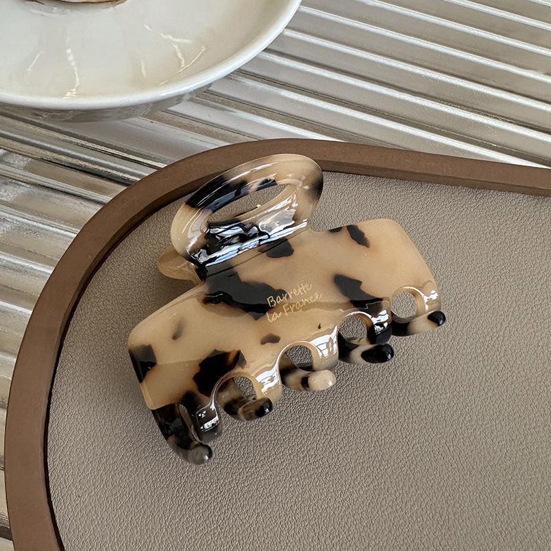 

Women s 2023 Gold Label Medium Shark Hair Clip - High-End Korean Style