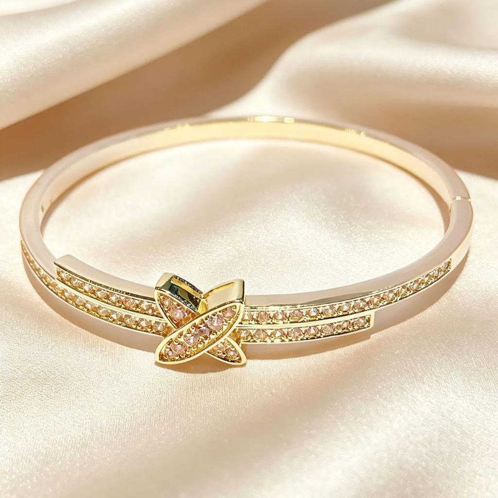 2026 Micro-inlaid 18K Gold Gypsy Cross Bracelet Light Luxury Fashion X Diamond Bracelet Hand Jewelry