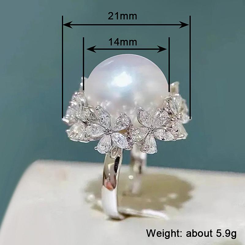 Huitan Exquisite Blumenfassung Imitation Perlenringe für Damen Romantische Braut Hochzeitsringe Temperament Elegante Damen Schmuckstücke