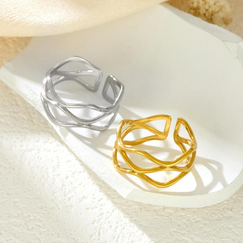 Elegant Wave Ring for Women - 18K Gold Electroplated Stainless Steel