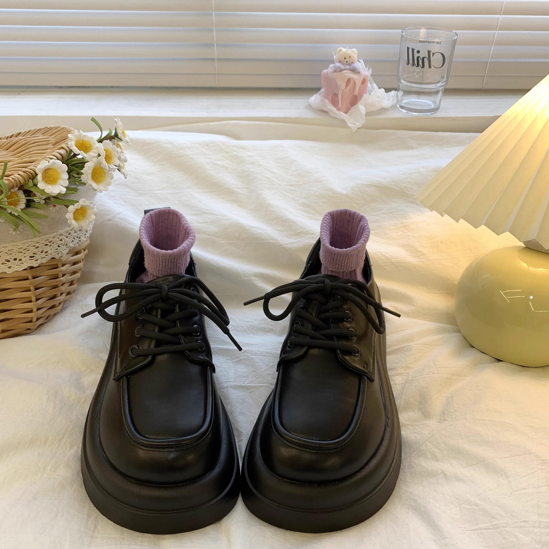 

Muffin platform small leather shoes women s spring and autumn new white round head lace-up versatile Japanese single shoes 40 чёрный