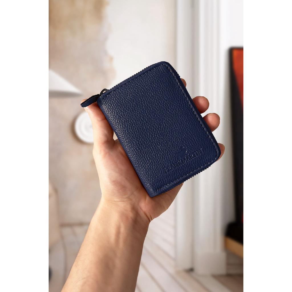 Stilvolles schwarzes Kartenetui aus Leder mit originellem Geldfach mit Reißverschluss und Geschenkbox