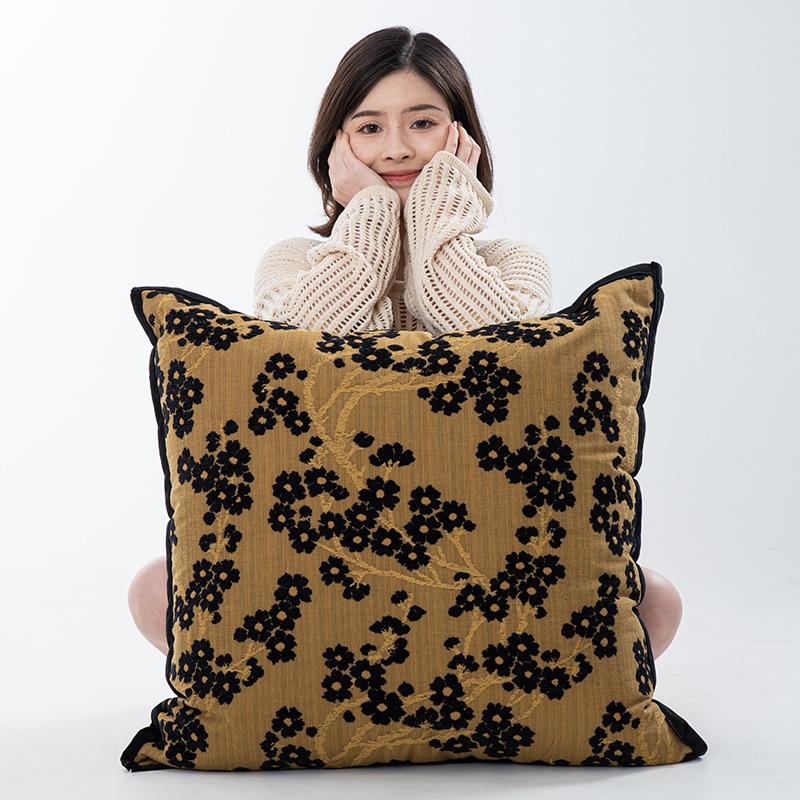 Medieval Style B & B Hotel Throw Pillow Cushion Sofa Living Room Pillowcase Backrest Pad - Soft Fabric Decorative Cushion