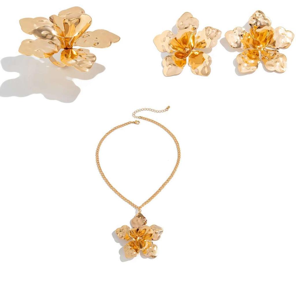 IngeSight.Z Vintage Flower Pendant Choker Necklace Stud Earring Set Women Fashion Exaggerated Earring Party Wedding Jewelry Gift