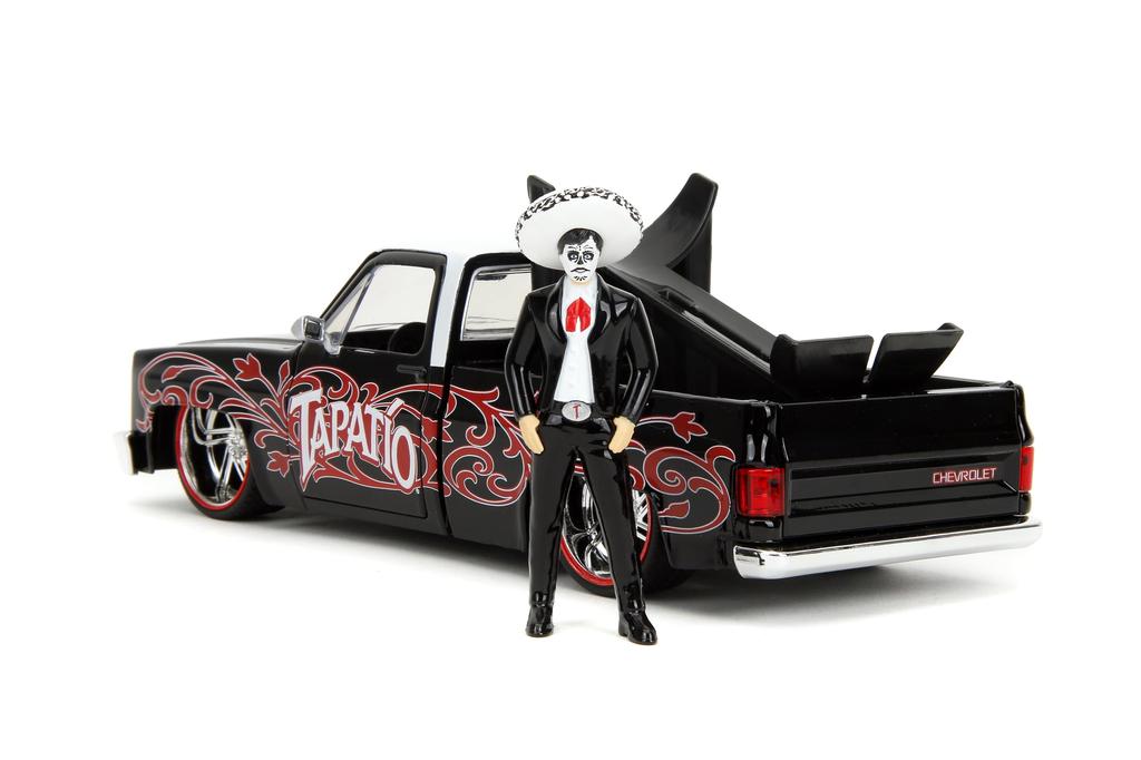 Jada Toys Hollywood Rides Scale Diecast 1985 Chevrolet C10 Tapatio Man Figure Opening Detailed Interior Rubber Tires Day of the Dead Theme For Ages 8