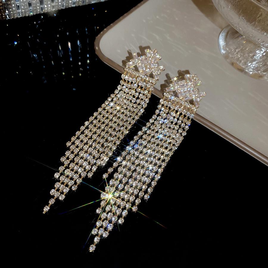 Silver Needle Rhinestone Geometric Rhombus Tassel Earrings - Luxurious & Stylish Ear Jewelry for Women