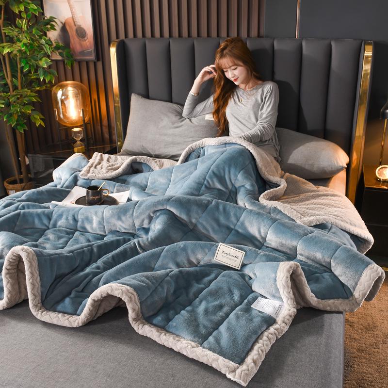 

Утолщенное трехслойное детское одеяло из молочного вельвета, машинная стирка, флисовое подарочное покрывало 1.0*1.5m [0.8kg]