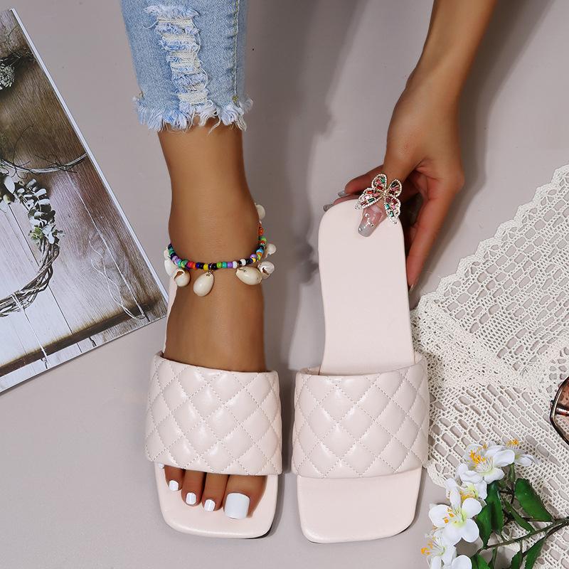 Slippers Female Summer Outer Wear Ins Tide 2025 New Fairy Style Gentle French Design Sense Flat Bottom Large Size One-word