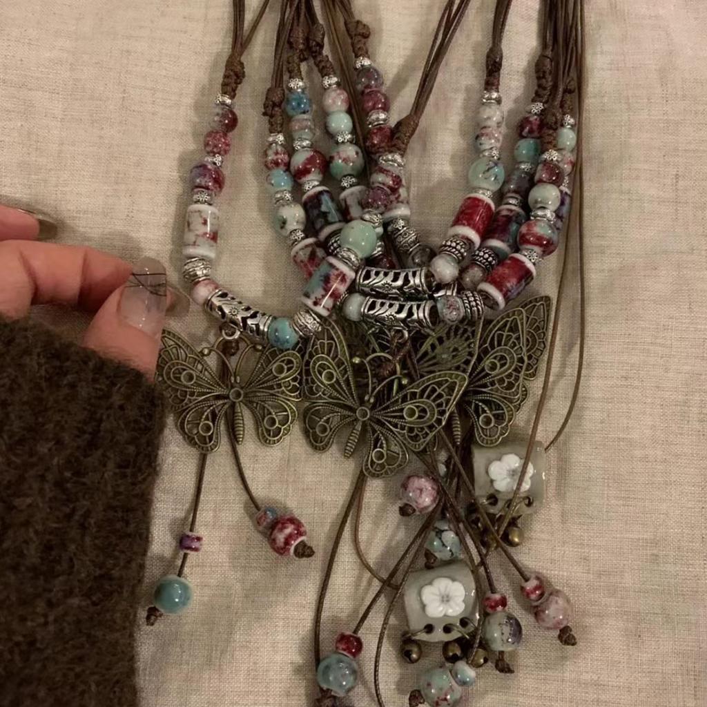 Elegant Ceramic Bead Woven Chain Necklace Vintage Butterfly Pendant Necklace Choker Clavicle Chain Ethnic Jewelry