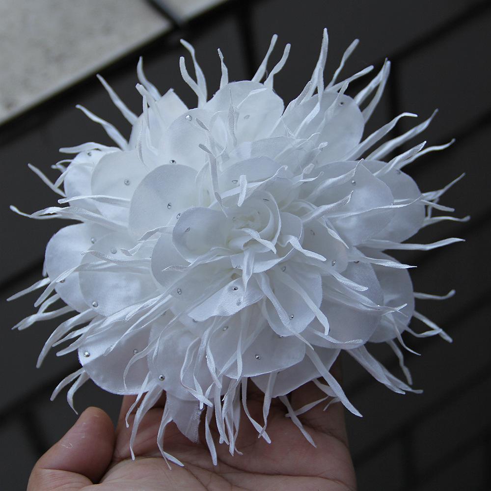 Цветочная брошь One size