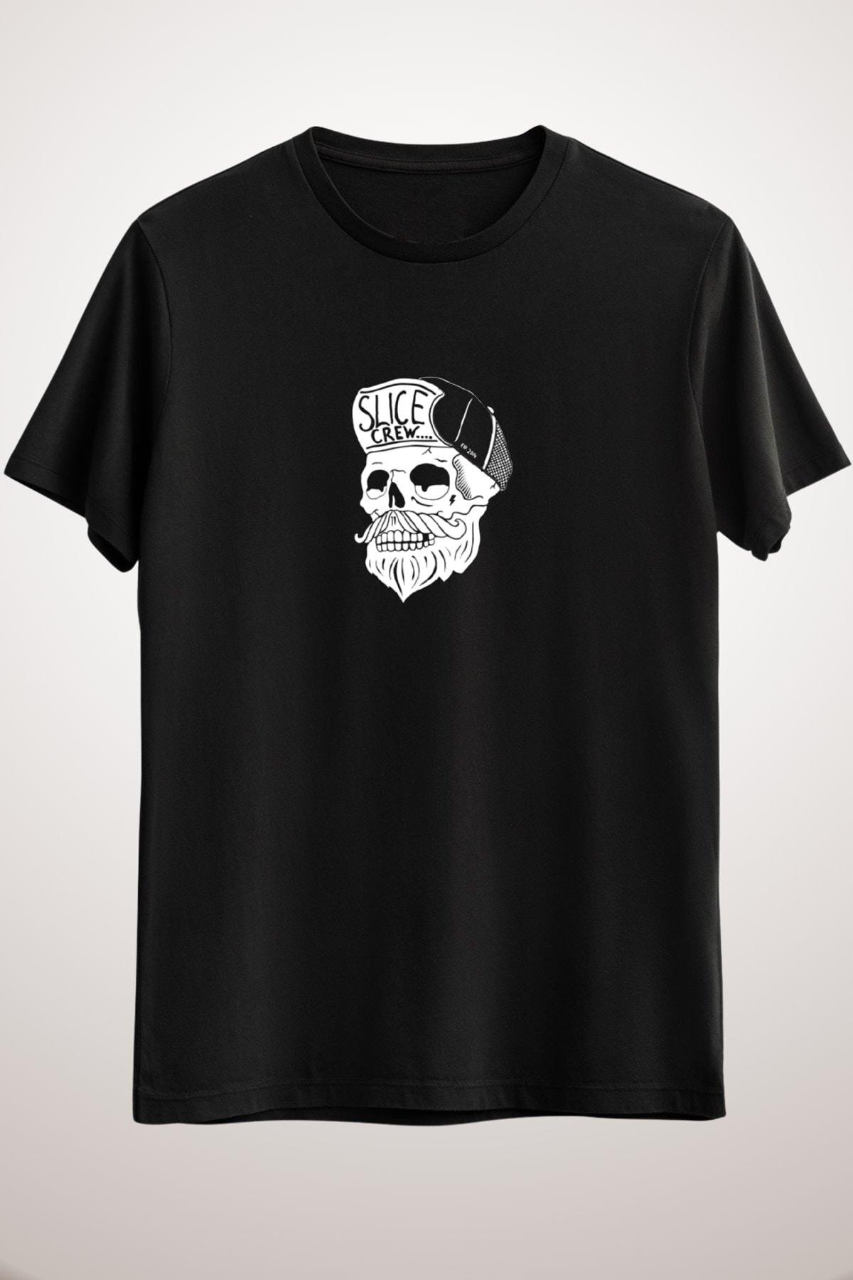 

Мужская черная кепка с черепом