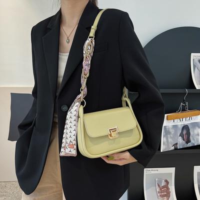 Casual Trendy Girl Solid Color Fashion Lock Bag 2025 New Trendy Large Capacity Shoulder Crossbody Temperament Women's Saddle Bag