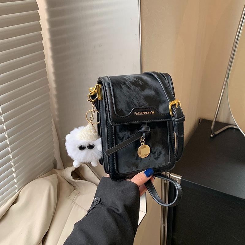 Small bag women's spring and summer new fashion messenger bag niche mobile phone bag