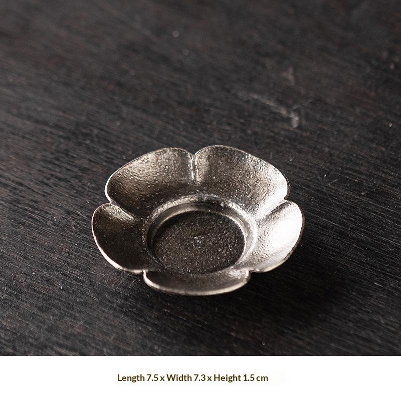 Round Antique Brass Tea Cup Mat Zen Style Lotus Pattern Alloy Heat Resistant Coaster for Tea Enthusiasts Home Decor