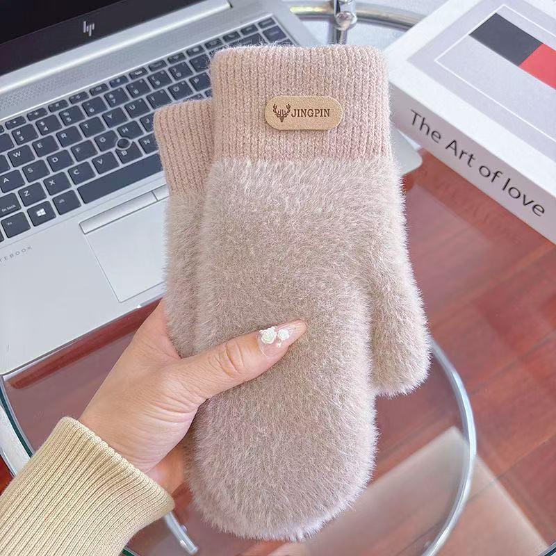 Women's Plush Fleece-Lined Cycling Gloves - Warm, Windproof, and Cute for Autumn and Winter