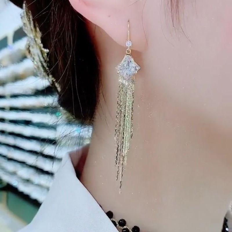 Long Tassel Geometric Earrings Exude a Goddess Like Atmosphere and a Sense of Luxury. Earhook Accessories Enhance Facial Slimming with Earrings