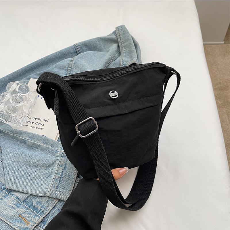 Simple and Ultra-light Niche Bag Summer Nylon Sports Gym Bag One-shoulder Crossbody Cloth Bag Lightweight and Simple Cloth Bag