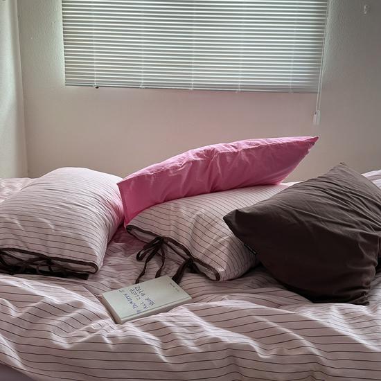 

Scarlet Cherry Latte: Skin-Friendly Pure Cotton Girlish Heart Stripe Tie Bedding Set 1.2m Three-Piece Set (Duvet Cover 150*200cm)
