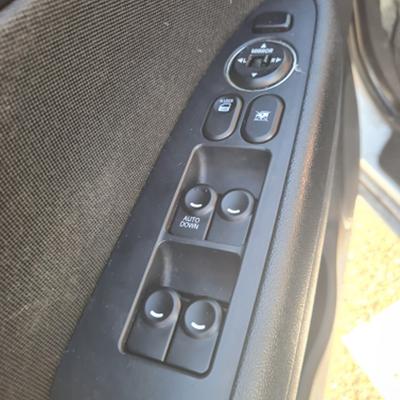Front Left Window Control Switch Master Glass Lifter Button 93570-2L010 Car Accessories For Hyundai I30 I30cw