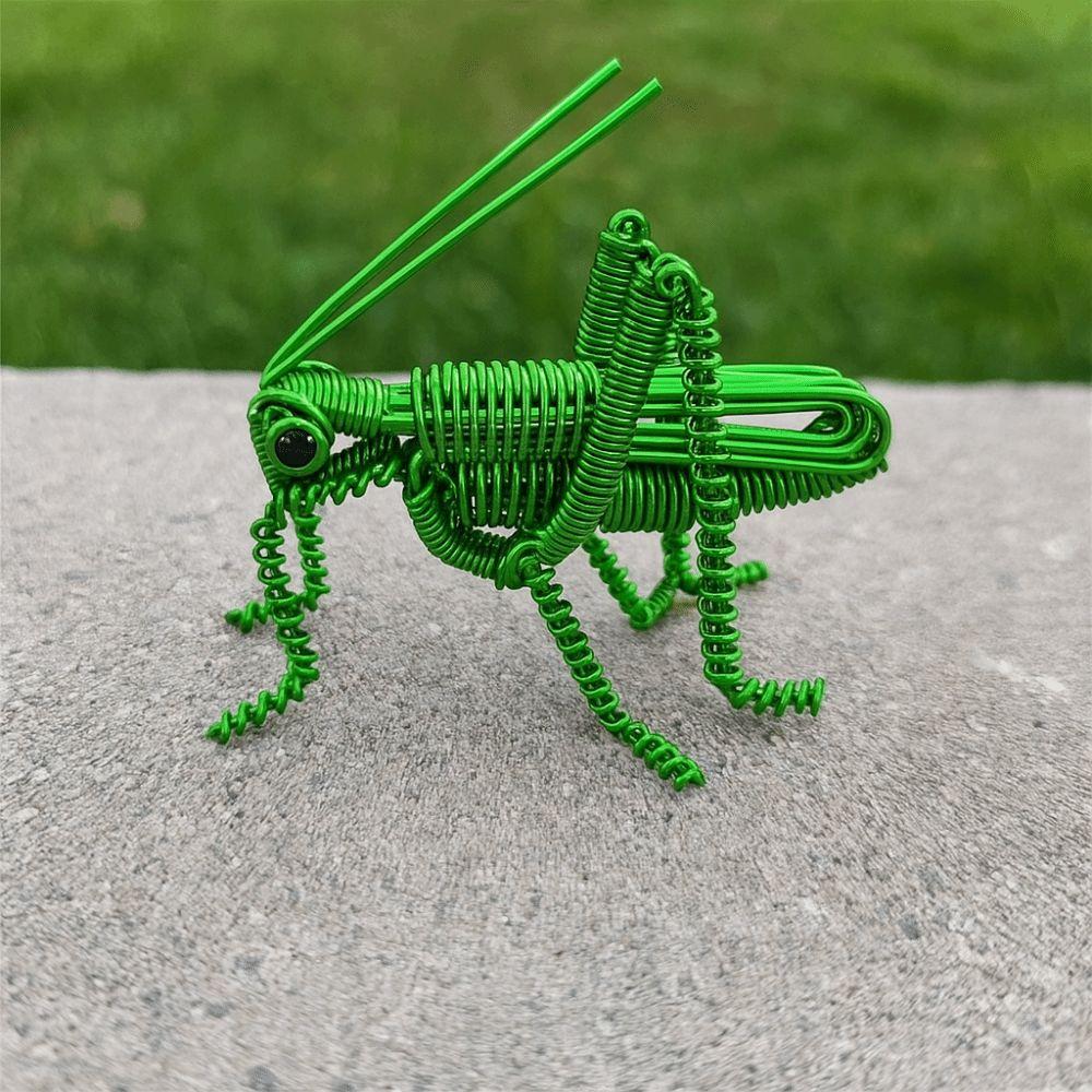 Lightweight Simulation Insect Statue Handmade Ornaments Metal Wire Mantis Model  Living Room