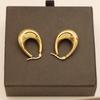 Wind French Retro Oval Hollow Titanium Steel Earrings High-End Light Luxury Earrings U-Shaped Earrings