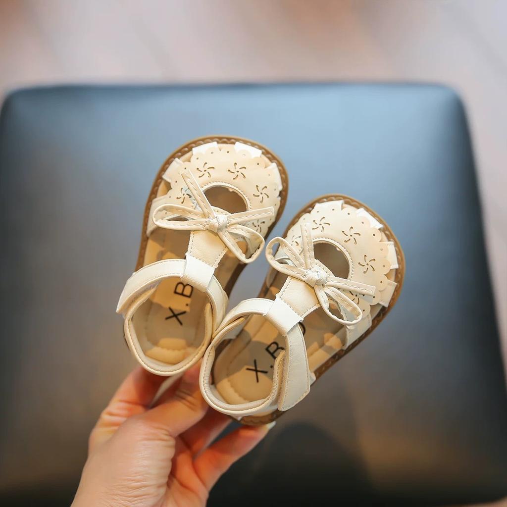Girls princess hollow toddler shoes summer 2025 new baby girl toddler sandals non-slip children's beach shoes