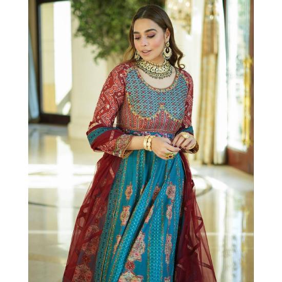 

Фирменное и разработанное платье высшего качества с дупаттой с высокой степенью связи.