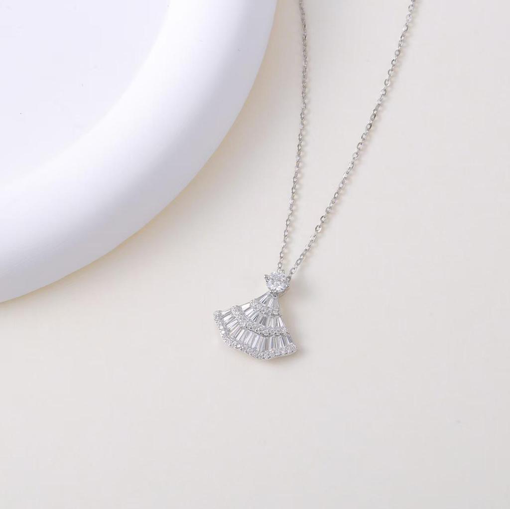S925 Sterling Silver Zircon Clavicle Pendant Necklace for Women - Luxurious & Versatile