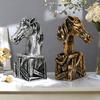Doppelpferdekopf-Skulptur Harz Liebende Pferdefigur für Wohnzimmer Schlafzimmer Dekor Romantische Reiterstatue für Pferdeliebhaber Jubiläum