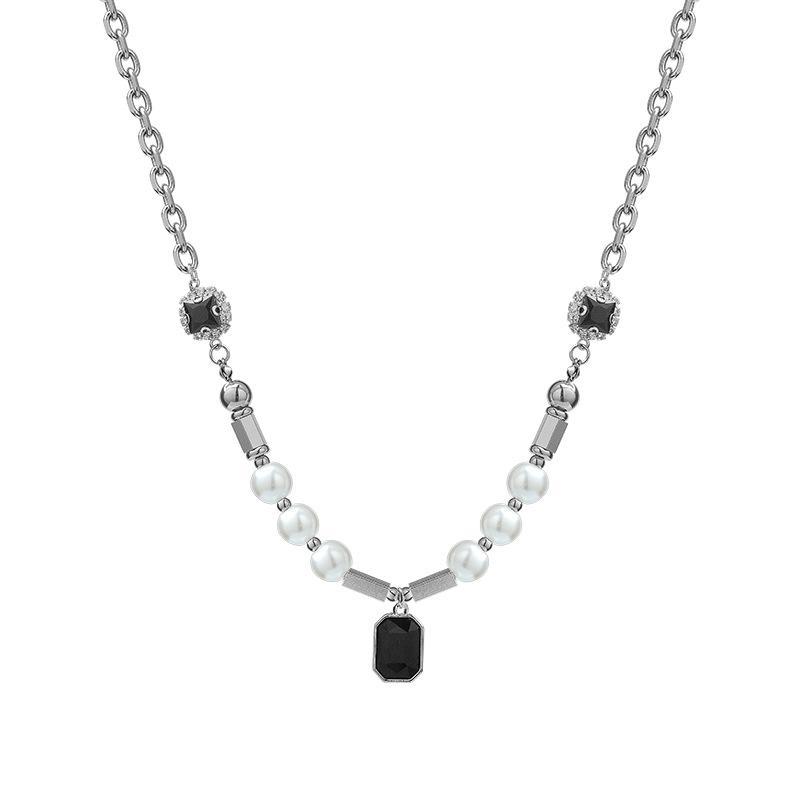 

Black gemstone pearl necklace trendy collarbone chain couple titanium steel sweater chain design hip hop chain