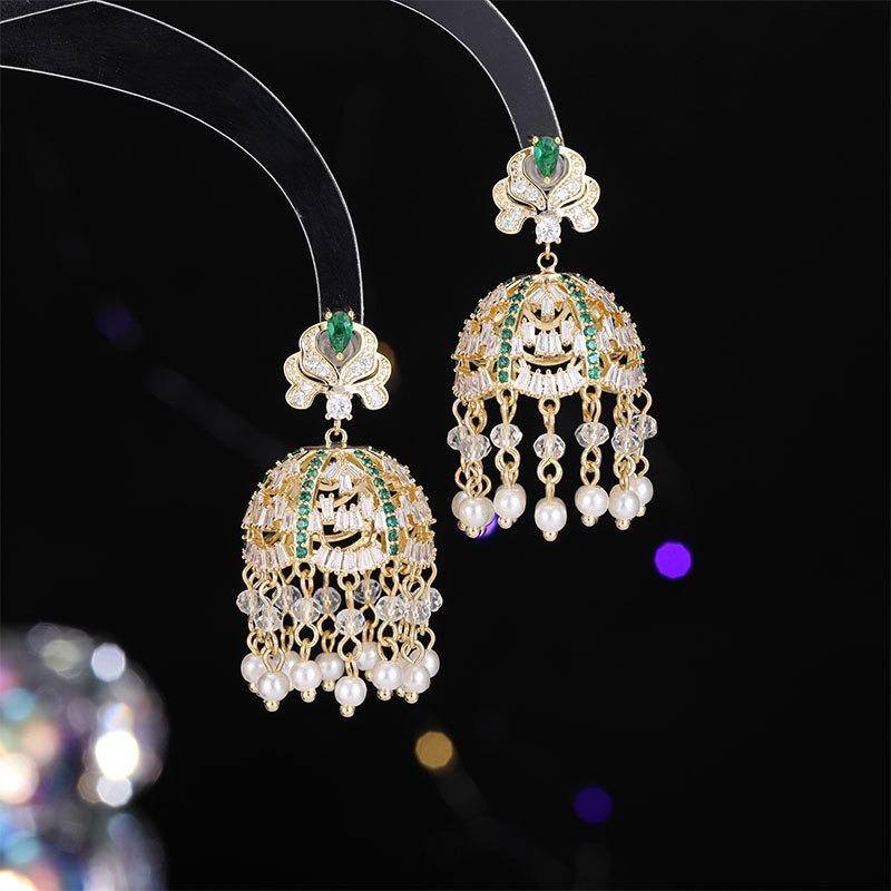 High-end Micro-inlaid Zircon Green Butterfly Fringed Heavy Industry Earrings French Light Luxury Dress Accessories