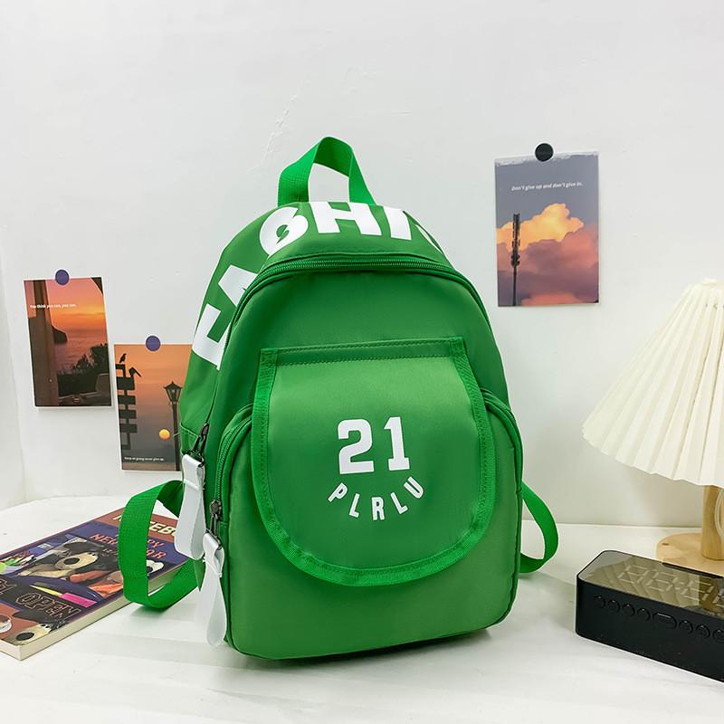 Sac à dos élégant et durable en nylon pour enfants avec un design moderne et respirant, disponible en plusieurs couleurs