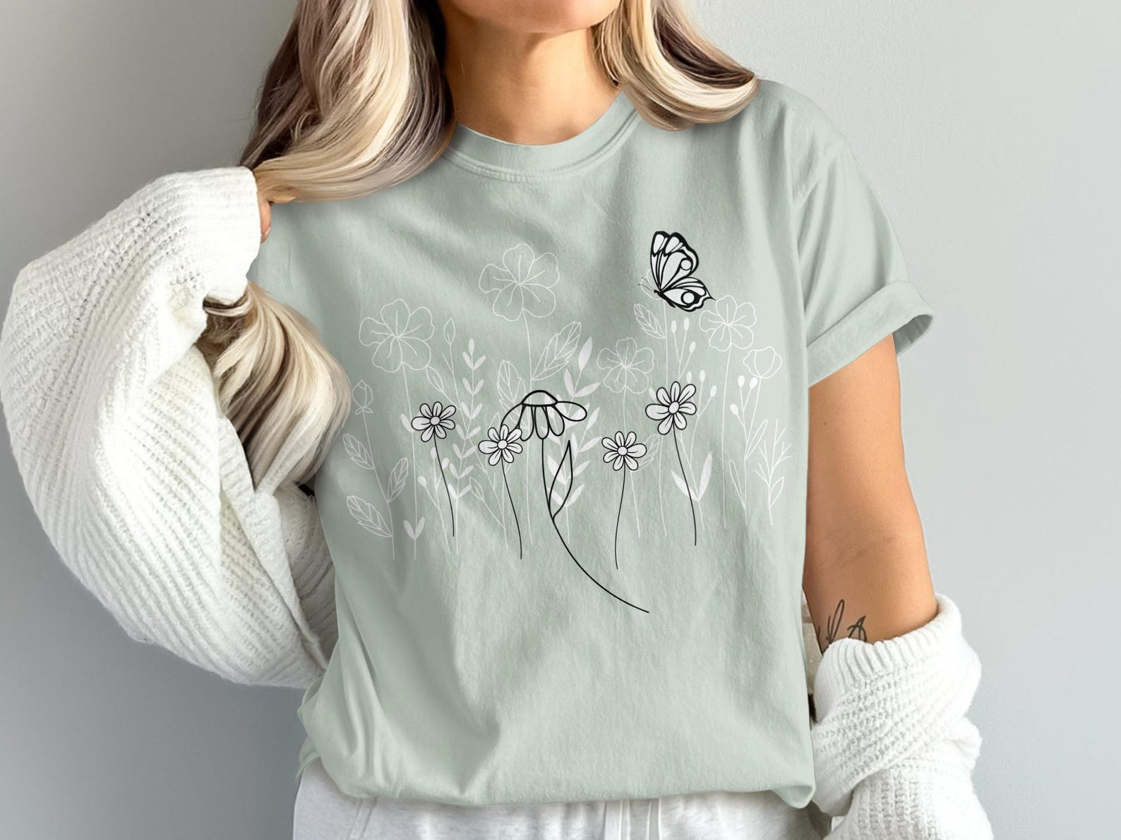 Minimalist Wildflower Butterfly T-Shirt, Botanical Garden Lover Tee, Cottagecore Boho Graphic Print 3XL