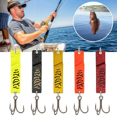 5Pcs Artificial Baits with Treble Hook Vibrant Colors Compact Design