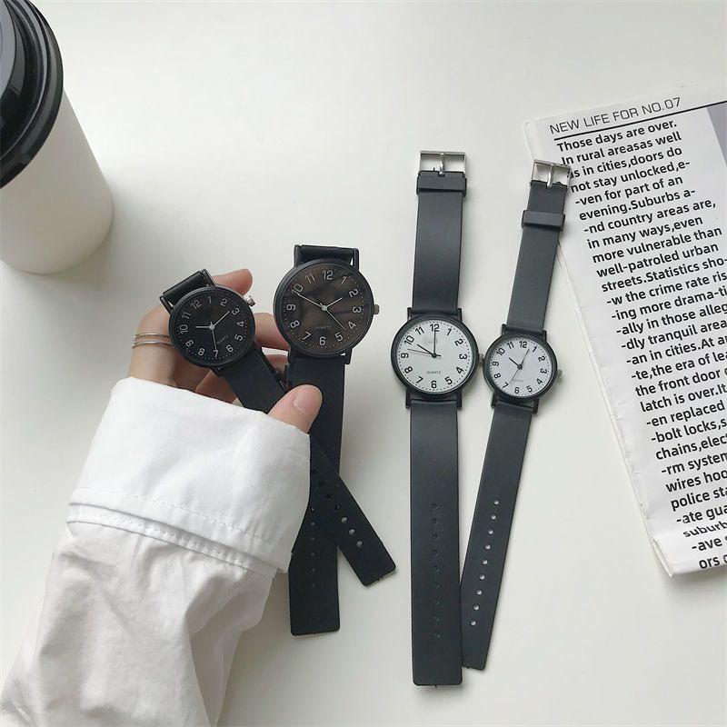 Exam-Specific Student Party Digital Watch Female Student Simple Temperament Retro Little Black Watch Trend Style