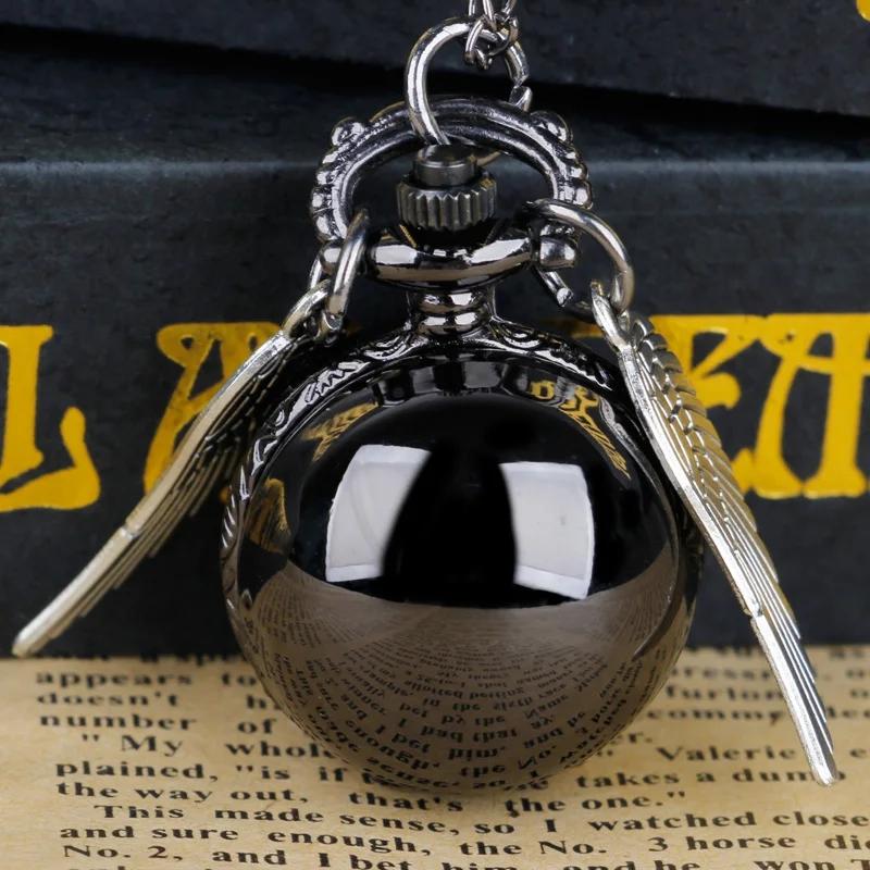 

Black Smooth Spherical Quartz Pocket Watch Small Wings Flip Arabic Numerals Men Women Clock Gift Student Pendant чёрный