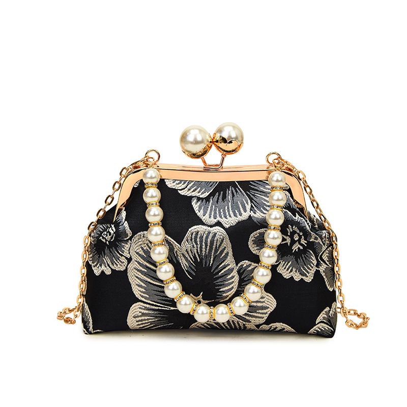 Fashion retro style exquisite embroidery flower imitation pearl chain women's dinner bag versatile shoulder messenger bag