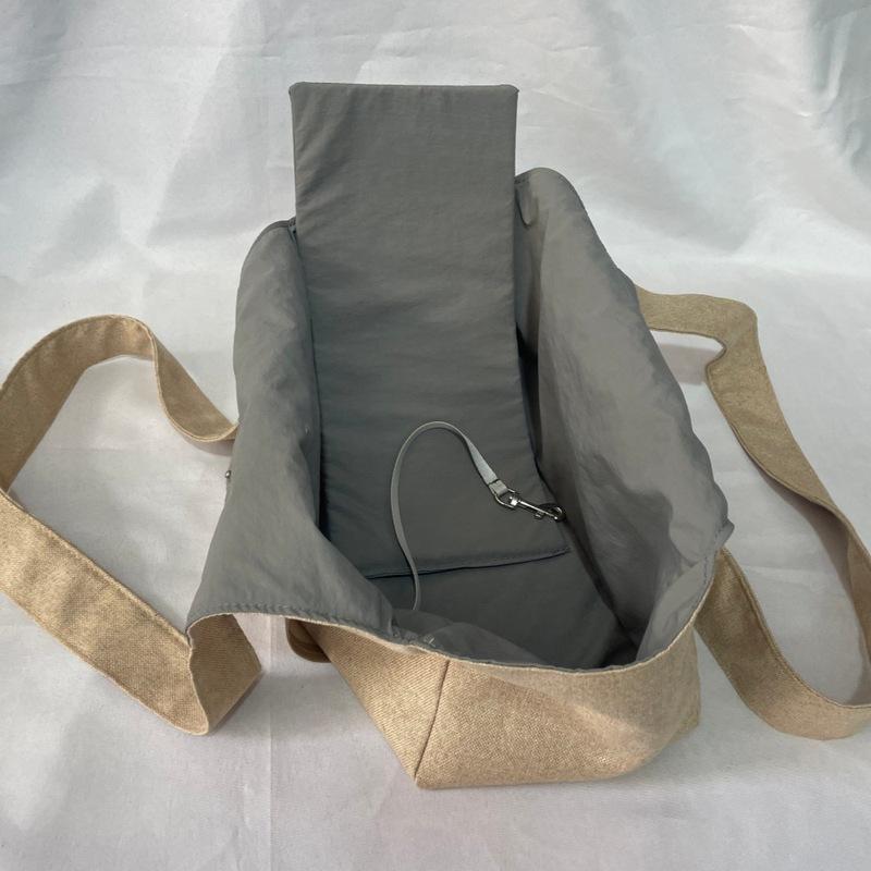 Breathable All Season Pet Carrier With Waterproof Pee Pad Portable Shoulder Bag For Small Dog Cat Outdoor Travel Car Use
